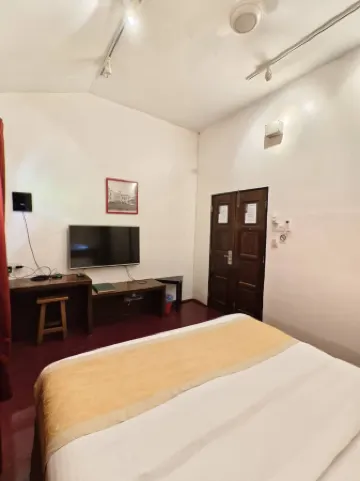 Red Inn Court Отели рядом с достопримечательностью «Macallum Street Night Market»