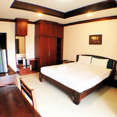 Narawan Hotel, Hua Hin Отели рядом с достопримечательностью «Гора Такьеб»