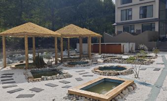 Kangding Yala Hot Spring Hotel