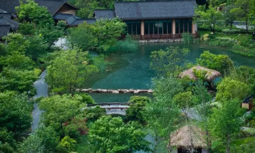 Julong Guniujiang Resort