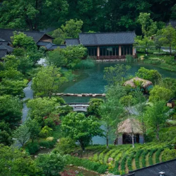 Julong Guniujiang Resort