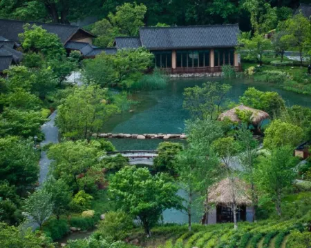 Julong Guniujiang Resort Hotéis em Shitai