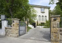 Bagatelle Gardenhouse Hotels in District XII-Hegyvidek