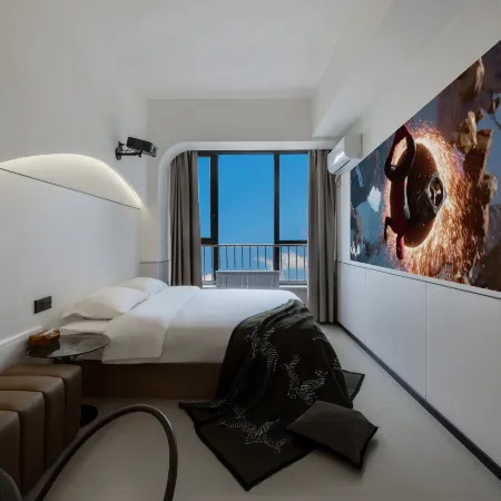 Qihe · Light Luxury Hotel (Greenland Central Business District Branch)