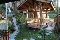 Hillside Retreat - balcony