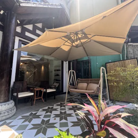 Shanzhiyu Chinese Inn (Yangshuo West Street)