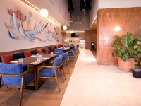 Citadines Gatot Subroto Jakarta Отели рядом с достопримечательностью «Статуя Панчоран»