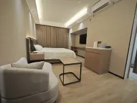 Qiyazhi Apartment (Xiaomo Lingnan Jiulong Bay)