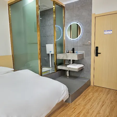 Yuan Lingjing E-Sports Hotel