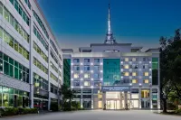 Days Inn by Wyndham Guangzhounan Railway Station Hotels near Guangnan Xian Railway Station