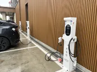 Vienna Hotel (Binzhou Wudi Ancient City Branch) - parking