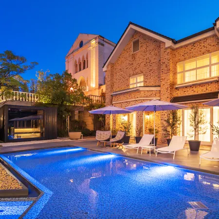 GARDEN TERRACE FUKUOKA HOTELS&RESORTS Отели рядом с достопримечательностью «Станция Meinohama »