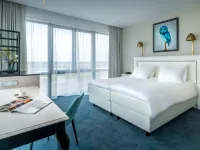 Van der Valk Hotel Den Haag Hotels near Laak