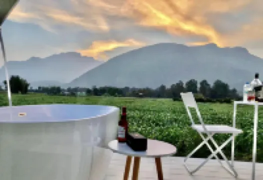 พาราไดซ์ รีสอร์ท แอนด์ คาเฟ่