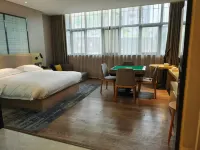 Yishang Hotel (Xiangyang Erqi Base)