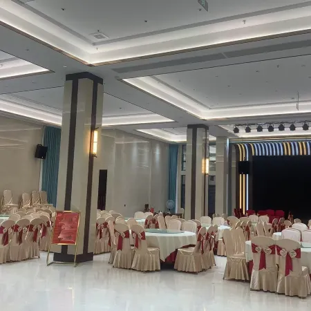 Yinhe Hotel