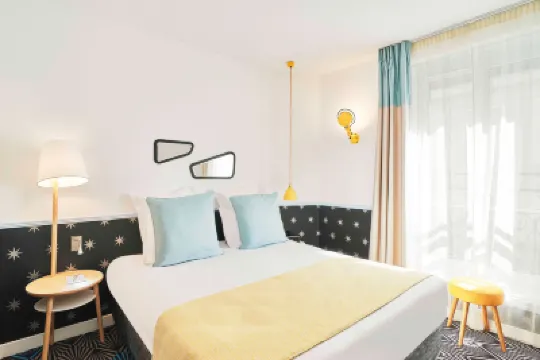 โรงแรมโอกุสตัง - แอสโทเทล โรงแรมในปารีส