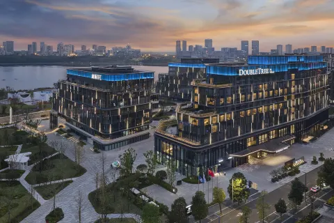 DoubleTree by Hilton Chengdu Xinglong Lake