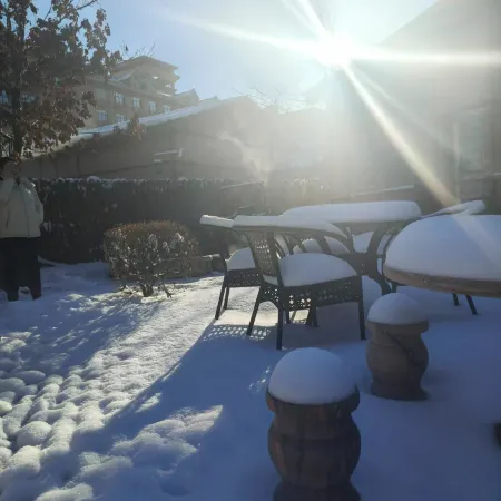 Binxian Jiutianchi Hotel (Yingjie Scenic Area)