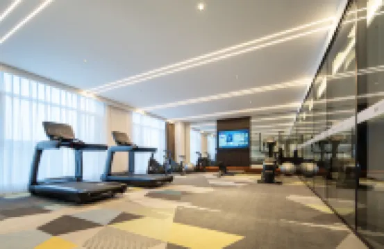 조르지오 모란디 호텔 (옌타이역 우위에 플라자)