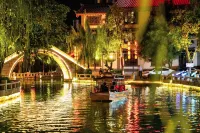Chuxiong Purple Moon Bay Hot Spring Garden Hotel - con vista montagne