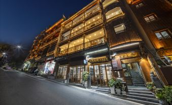 Longqi, Phoenix, waterfront, high end B & B
