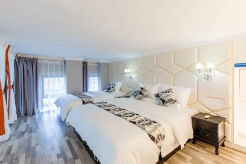 Cuiya Homestay (Nanning Fengling Subway Station)