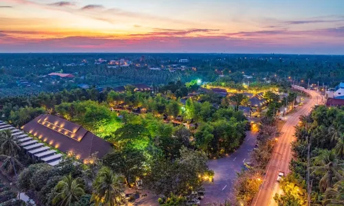 Khum Damnoen Resort