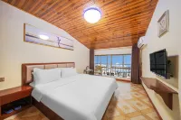 Gezi Holiday Hotel Các khách sạn gần There Bridges Scenic Spot