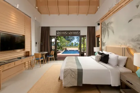 Khaolak Merlin Resort Отели рядом с достопримечательностью «Khao Lak Beach»