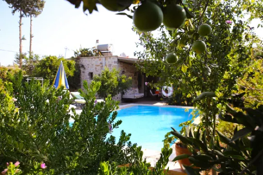 檸檬別墅|博德魯姆, 比泰茲