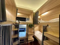 Four Two Home Youth Hostel (Shenzhen North Station Branch)