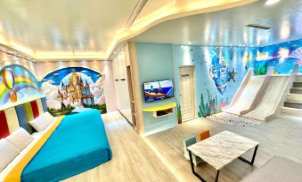 Liouciou Houseboat Speciality Hostel