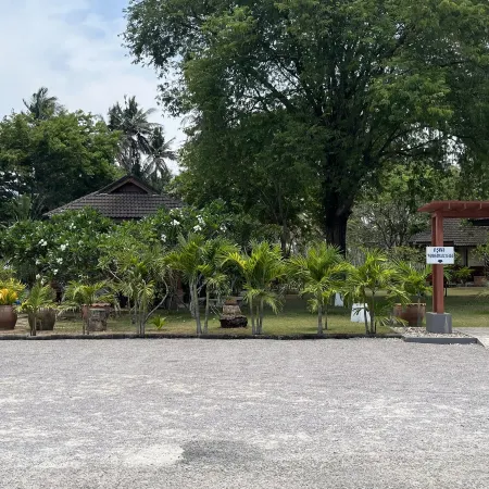 Suan Bankrut Beach Resort