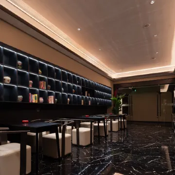 Changsha Tuyi Oriental Hotel (Wuyi Square IFS Guojin Center Branch) Отели рядом с достопримечательностью «Wuyi Square»