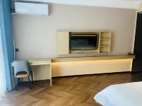 Fengyue Hotel