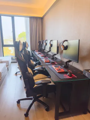 寓約電競飯店（上海泗涇地鐵站店） 鮮及鮮生鮮超市附近的飯店