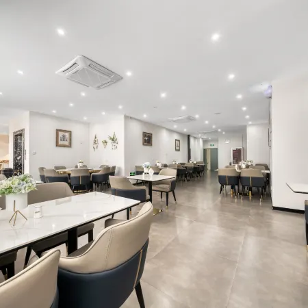 Hua Rui Hotel (Heze Railway Station Changjiang Road Branch)
