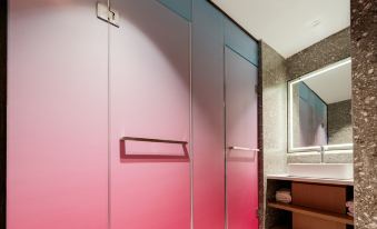 M Miyue Design Hotel (Huaxi Park Subway Station)