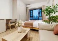 Four Seasons Apartment Hotel