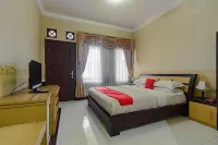 RedDoorz Syariah @ Cipanas Hotel di Kabupaten Cianjur