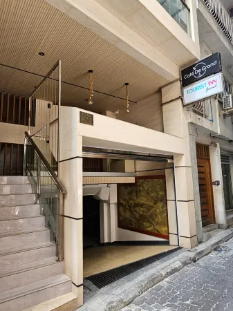 Tourist Inn Grand Отели рядом с достопримечательностью «Виллингили»