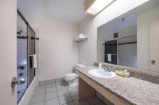 Hotel International Hotels in Lynnwood