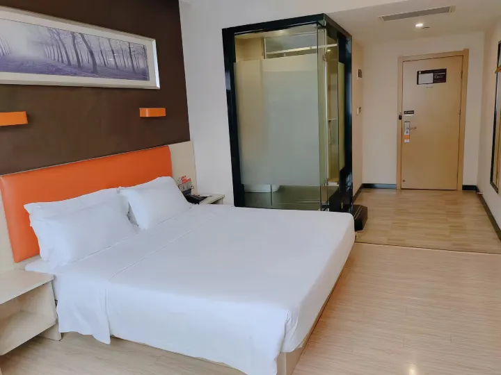 7 Days Premium (Shenzhen Dalang Commercial Center)