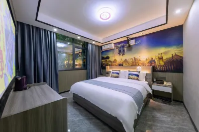 Haikou Small Days Movie Theme Hotel (North Gate of Hainan University) Các khách sạn gần University Students Innovation Institute， Hainan University