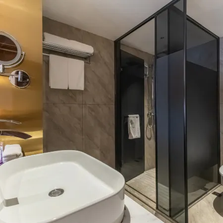 Kaili Tianxu Hotel (Grand Cross Jiufang Tianjie)