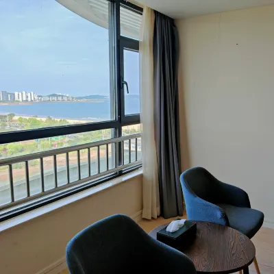 青島鉑雲プレミアム民宿 青島黄海学院-東南2門周辺のホテル
