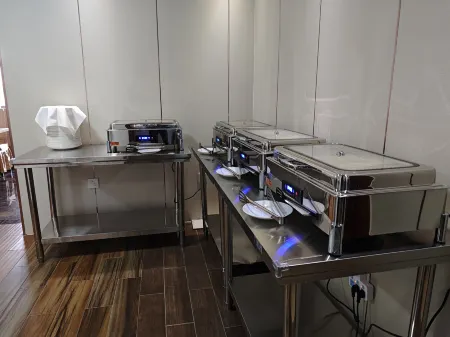 Jingxuanlou Hotel（near the great wall） Отели рядом с достопримечательностью «The First Pass Under Heaven Ancient Shanhaiguan»