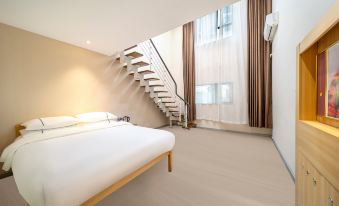 City Comfort Inn Hotel (Kunming South High-Speed Railway Station Baicheng University Town)