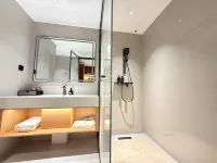 方城英達飯店（亞龍國際商博城東門店）